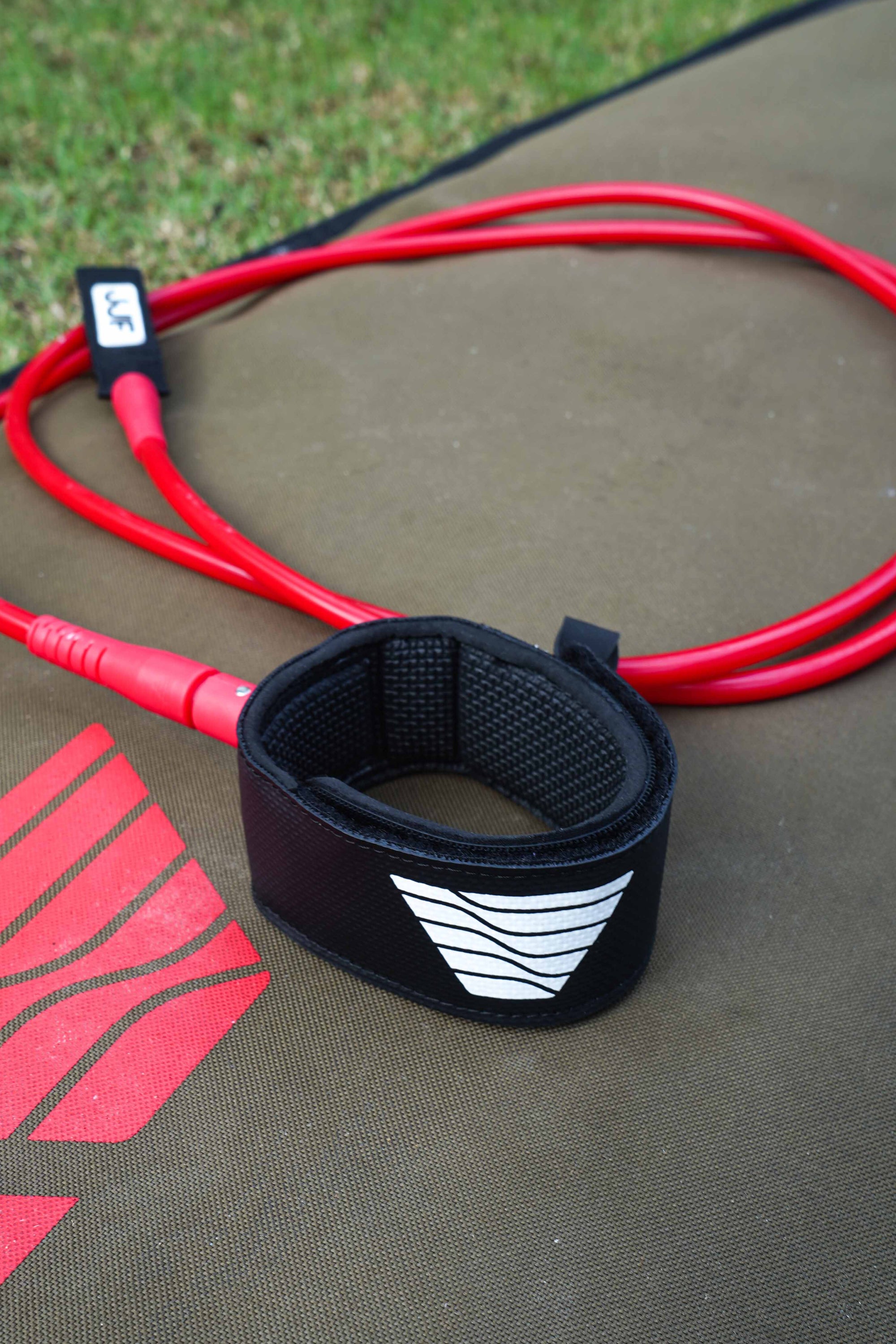JJF Heavy Water 7' Leash - Night/Red