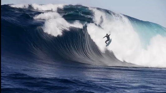 Ned Hart Nominated as Big Wave Challenge's "Young Gun of the Year"